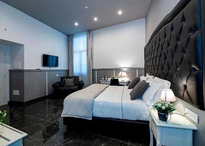 Ranieri 4* Νάπολη