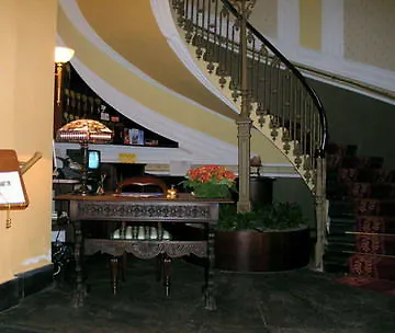Ranieri Hotel